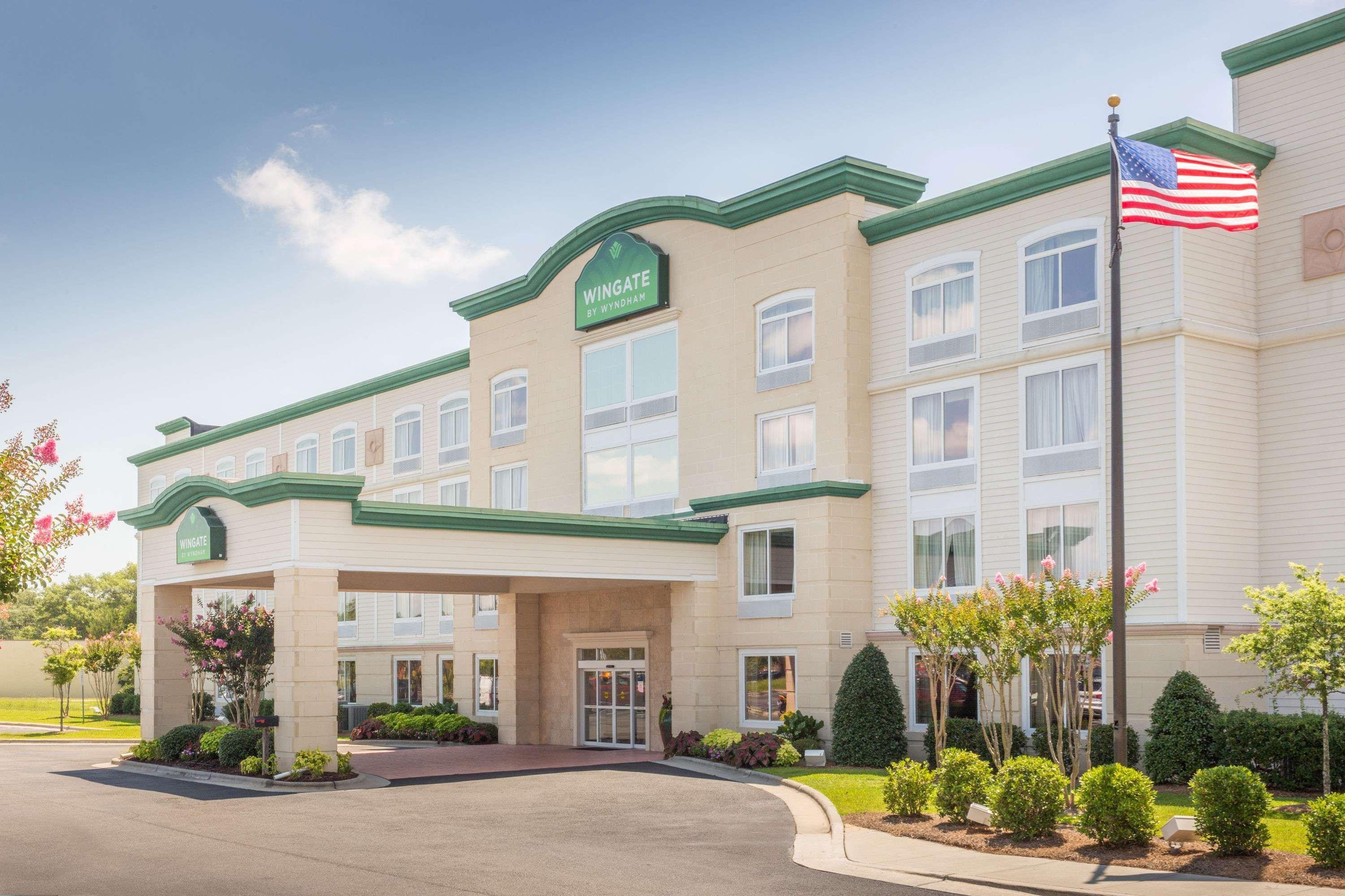 Wingate By Wyndham Southport Hotel Luaran gambar
