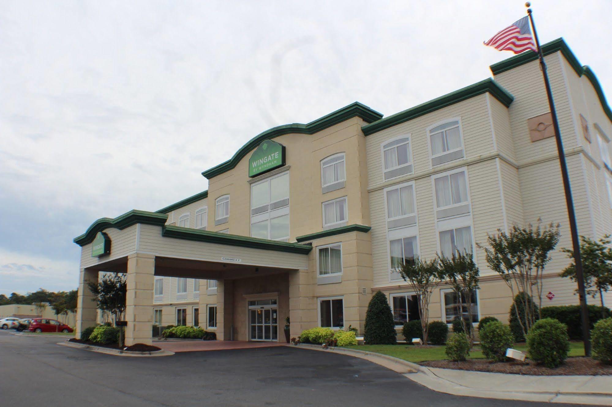 Wingate By Wyndham Southport Hotel Luaran gambar